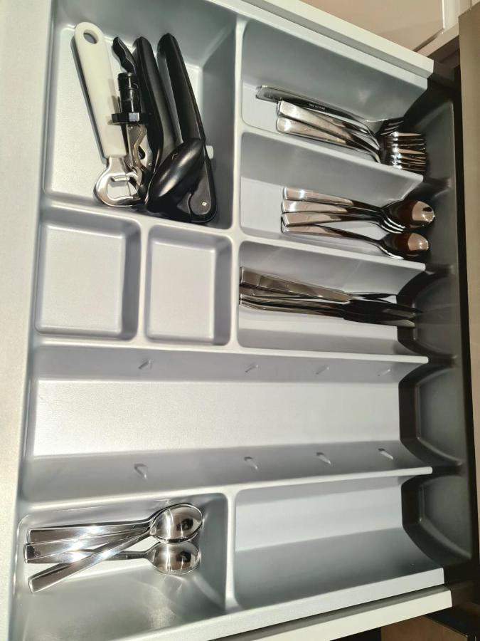 1-Bedroom Aprt In Salford- Freeparking- Sleeps3 Mánchester Exterior foto